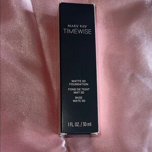 Mary Kay TimeWise Matte 3D Foundation - Black Box on Pink